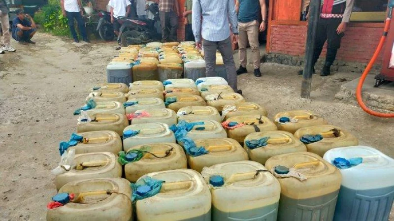 Polres Pakpak Bharat Bongkar Penimbunan BBM di Desa Boangmanalu - navigasivisual.id