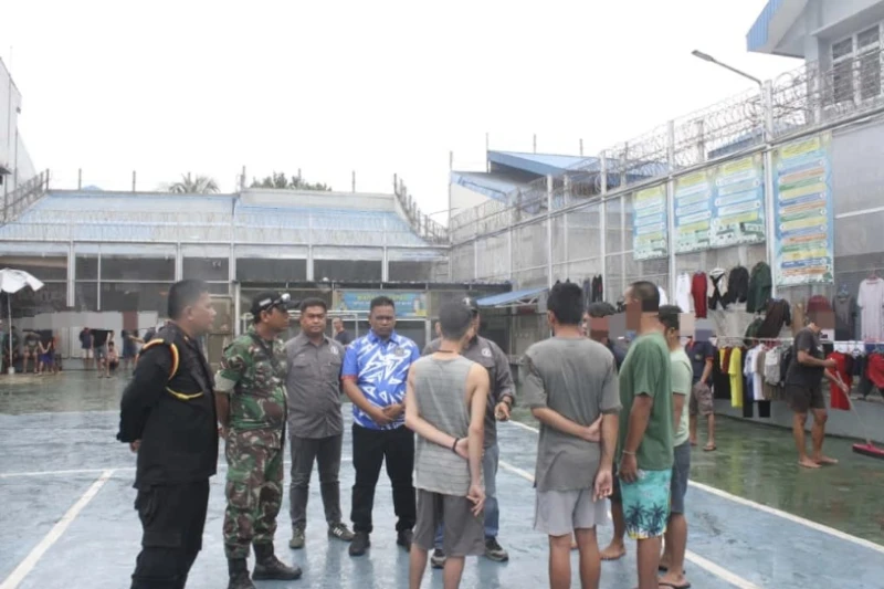 Lapas Pancur Batu Sinergi Dengan BNN dan Koramil 14 Gelar Tes Urine, Semua Petugas dan WBP Negatif Narkoba - NavigasiVisual