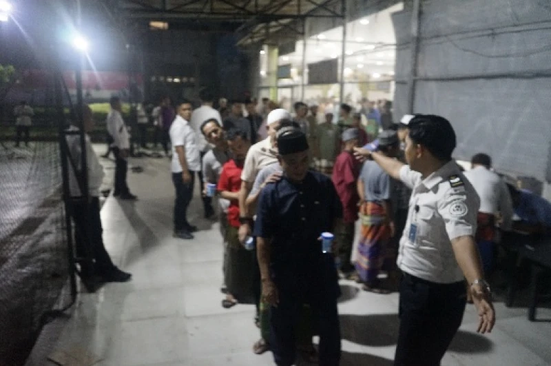 Usai Salat Tarawih, Lapas Kelas I Medan Gelar Tes Urine 105 WBP Gandeng Polsek Medan Helvetia - NavigasiVisual