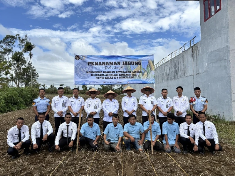 Optimalisasi Program Asimilasi Edukasi, Rutan Kelas IIB Sidikalang Laksanakan Kegiatan Penanaman Jagung - NavigasiVisual