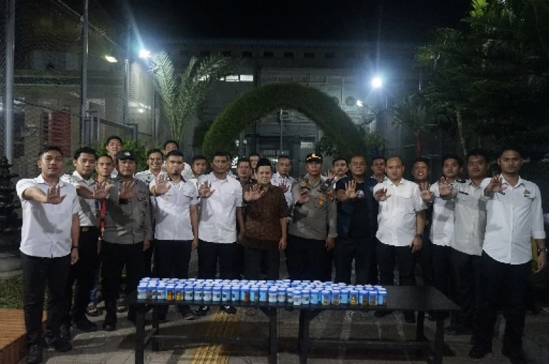 Usai Salat Tarawih, Lapas Kelas I Medan Gelar Tes Urine 105 WBP Gandeng Polsek Medan Helvetia - NavigasiVisual