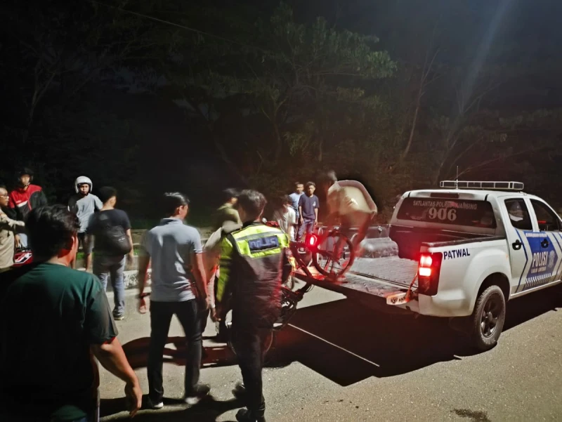 Kompol Novaldi Patah Kaki Ditabrak Pembalap Motor - NavigasiVisual
