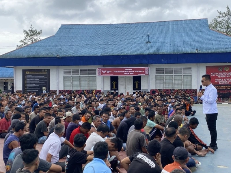 Kepala Rutan Kelas llB Sidikalang Sapa Warga Binaan Saat Awali Kemimpinan - NavigasiVisual