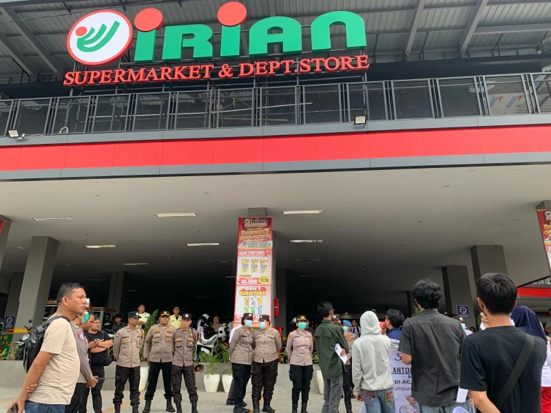 Surat Tuntutan Berbagai Pelanggaran di Irian Supermarket Siantar Resmi Disampaikan ke Ketua DPRD - NavigasiVisual