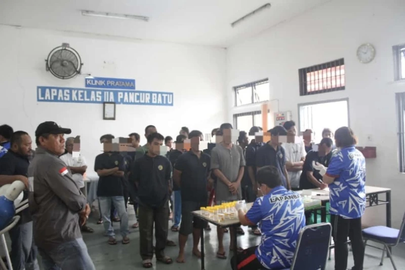 Lapas Pancur Batu Sinergi Dengan BNN dan Koramil 14 Gelar Tes Urine, Semua Petugas dan WBP Negatif Narkoba - NavigasiVisual