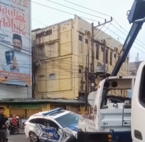 Mobil Patwal Polisi Ringsek. Foto: Istimewa.